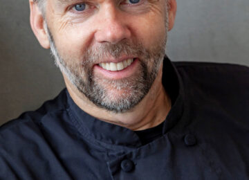 Henry’s Launches Brunch by the Beach