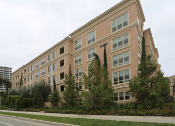 Newport Center Targeted for 800 New Apartments