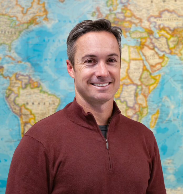 Scott Davis Headshot