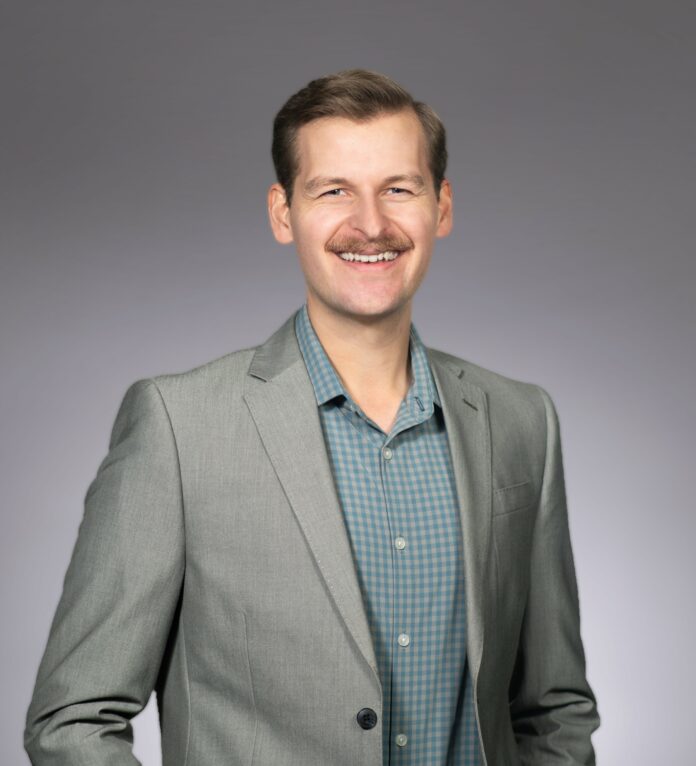 Spencer Giles Headshot