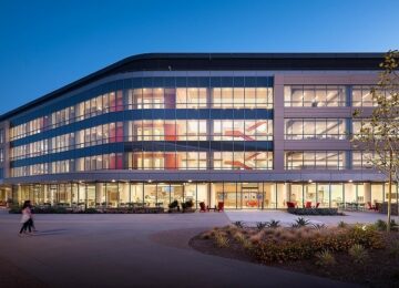 Broadcom Keeps Grip as Largest OC Chipmaker