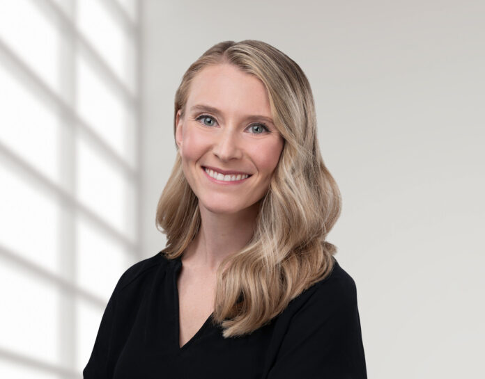 Rachel Hole Headshot
