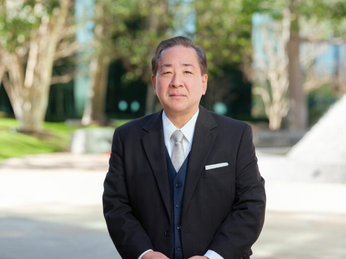 Joseph Kang Headshot