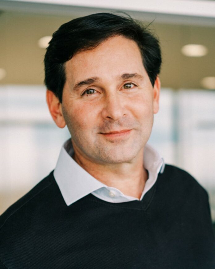 Glenn Taxman Headshot