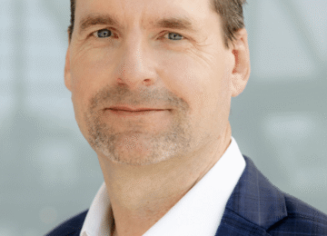 On the Move: Ronald McDonald House® Orange County (RMHOC) Welcomes Aaron Teats as New Board of Trustee Member