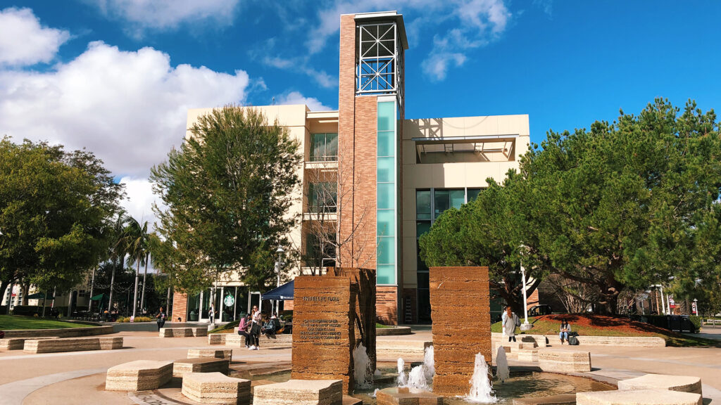 Business Schools Face Mixed Enrollment Trends Business Schools Face Mixed Enrollment Trends